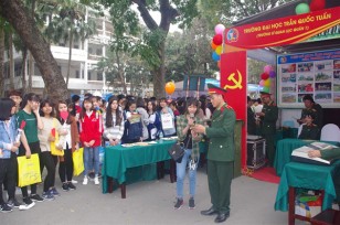 Đại học Trần Quốc Tuấn tham gia hoạt động bên lề