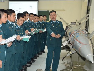 Giờ học của sinh viên HV Phòng không không quân