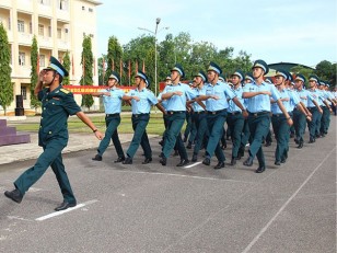 Sĩ quan không quân tập dượt
