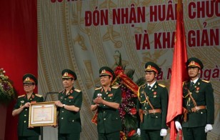 Đại học Văn hóa - nghệ thuật quân đội đón nhận huy chương