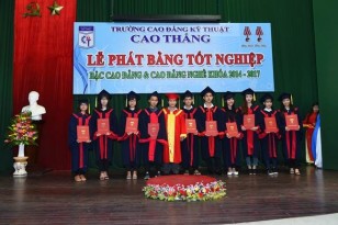 Lễ tốt nghiệp - CĐ kĩ thuật Cao Thắng