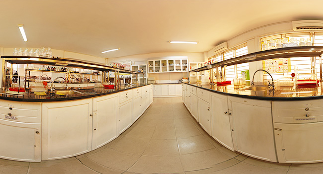 Phòng thí nghiệm Đại học Duy Tân
