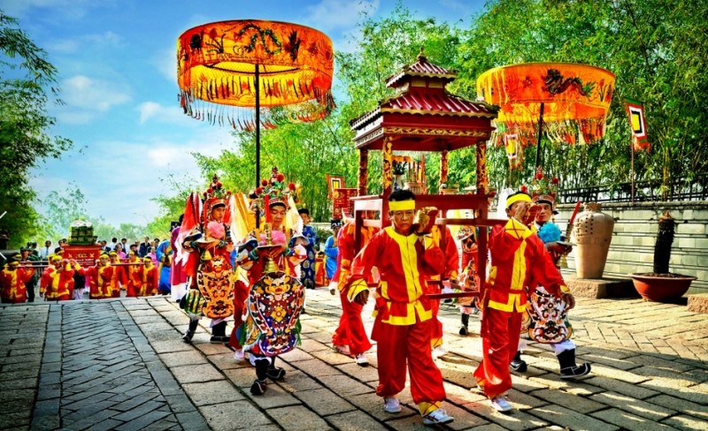 Thuyết minh về lễ hội đền Hùng- CungHocVui
